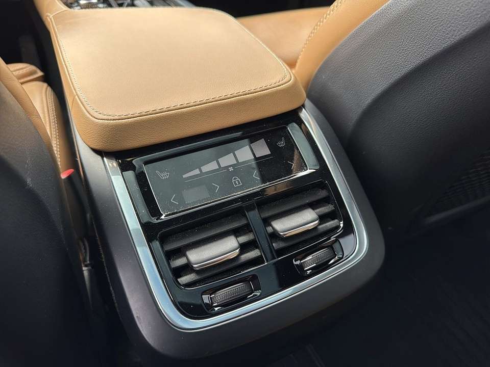 2023 Volvo XC90 ULTIMATE TOIT PANO 7 PLACE SIEGES VENT CAM 360 thumb 17