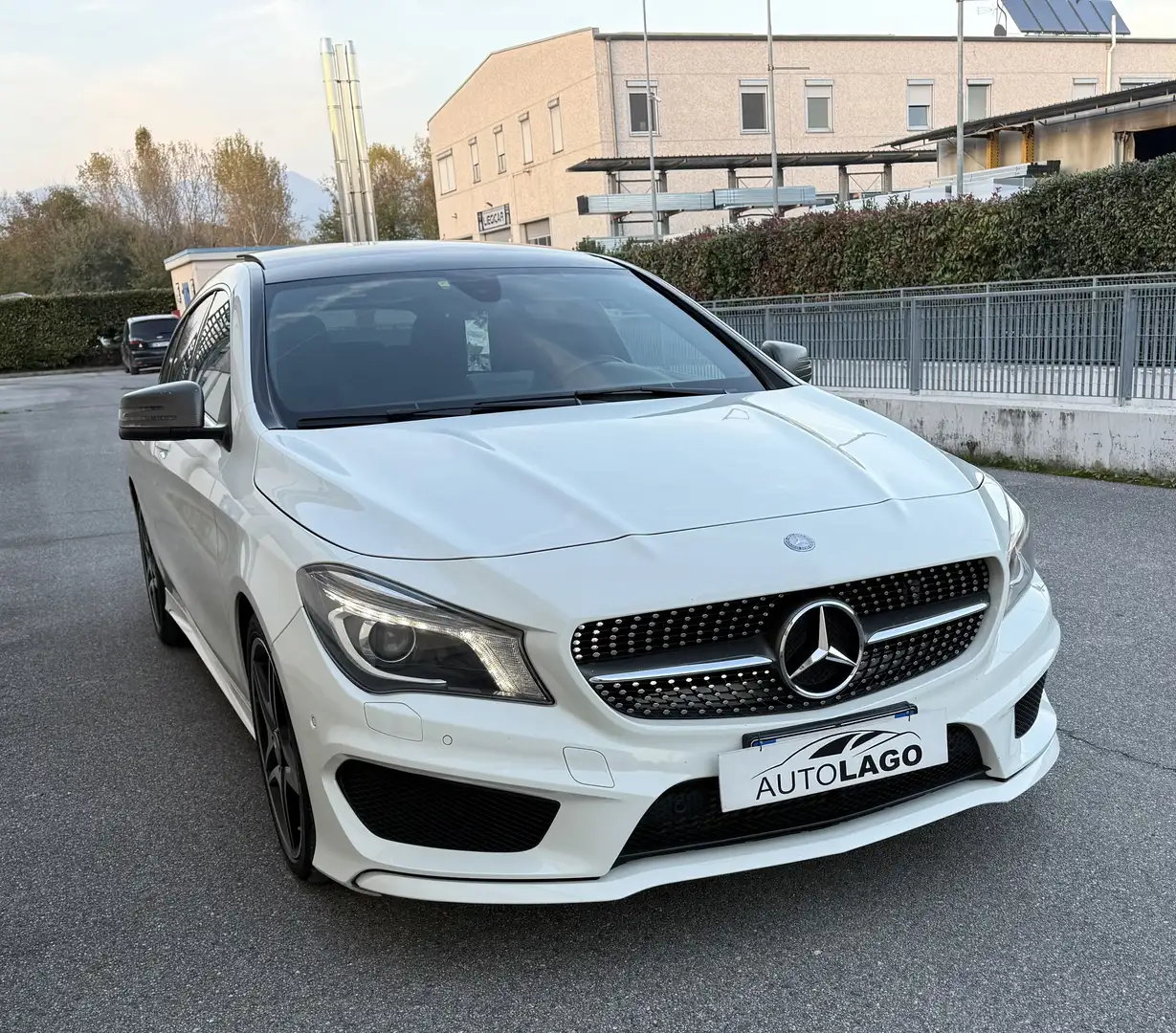 Mercedes-Benz CLA 250 Shooting Brake Premium 4matic auto Bianco - 2