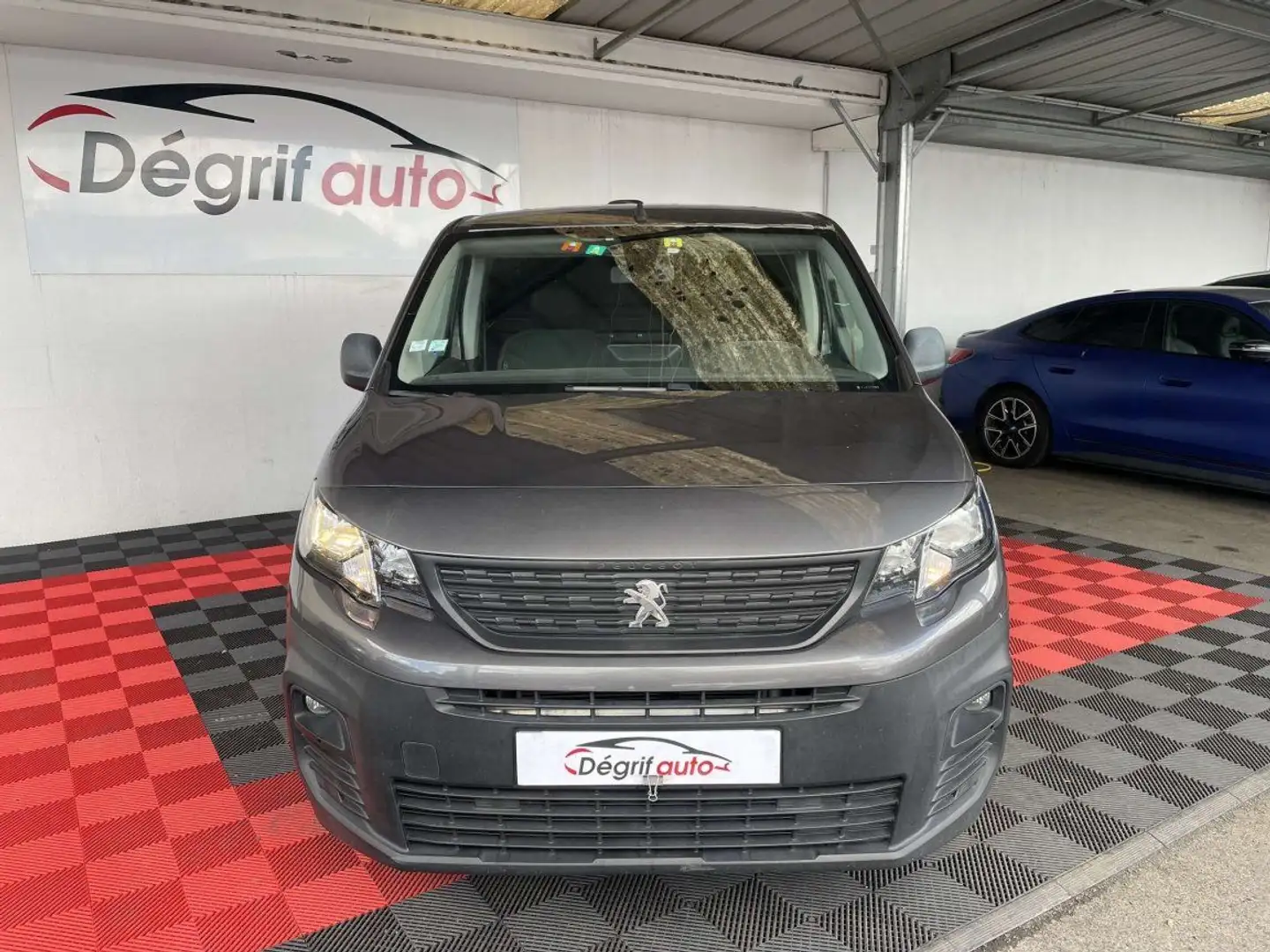 Peugeot Partner FOURGON STANDARD 650 KG BLUEHDI 130 SetS EAT8 ASPHALT Grijs - 2
