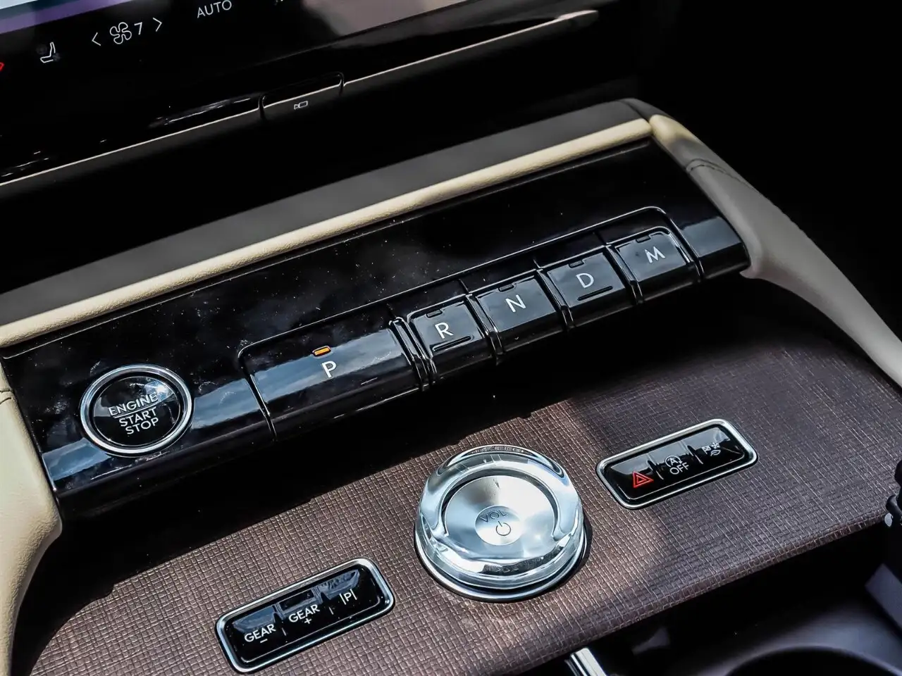 Lincoln Navigator 2027 — фото 24