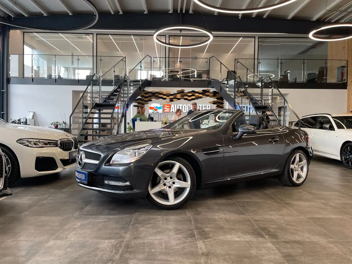Mercedes-Benz SLK 200 Roadster BlueEfficiency *LEDER*NAVI*TEMP Сірий - 1