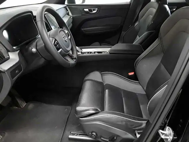 Volvo XC60 view 7