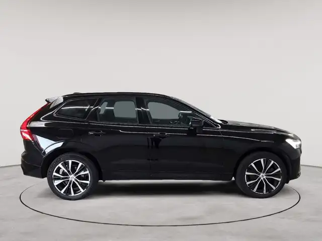 Volvo XC60 view 3
