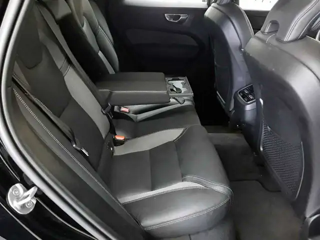 Volvo XC60 view 14
