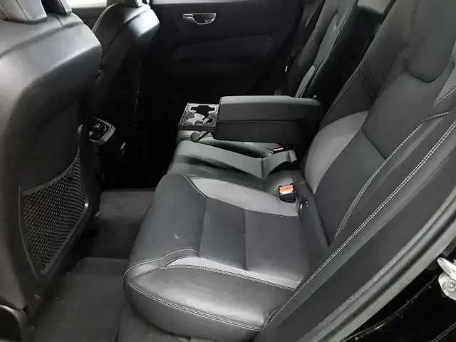 Volvo XC60 view 13