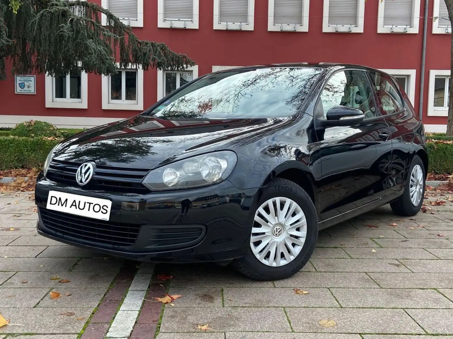 Volkswagen Golf 1.4 Schwarz - 1