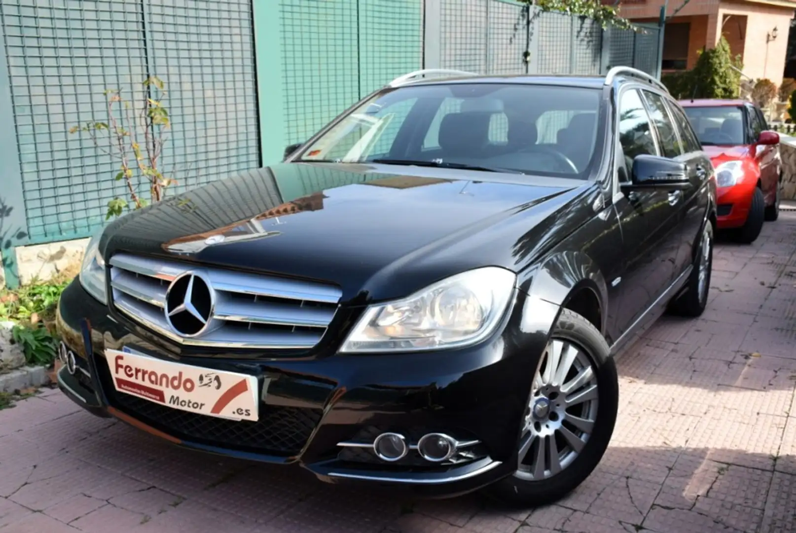 Mercedes-Benz C 180 Estate BE Elegance 7G (9.75) Schwarz - 2