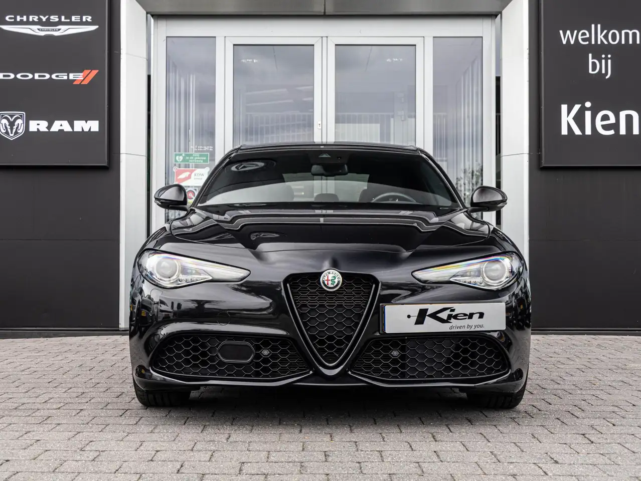 Alfa Romeo Giulia 2021 — фото 12