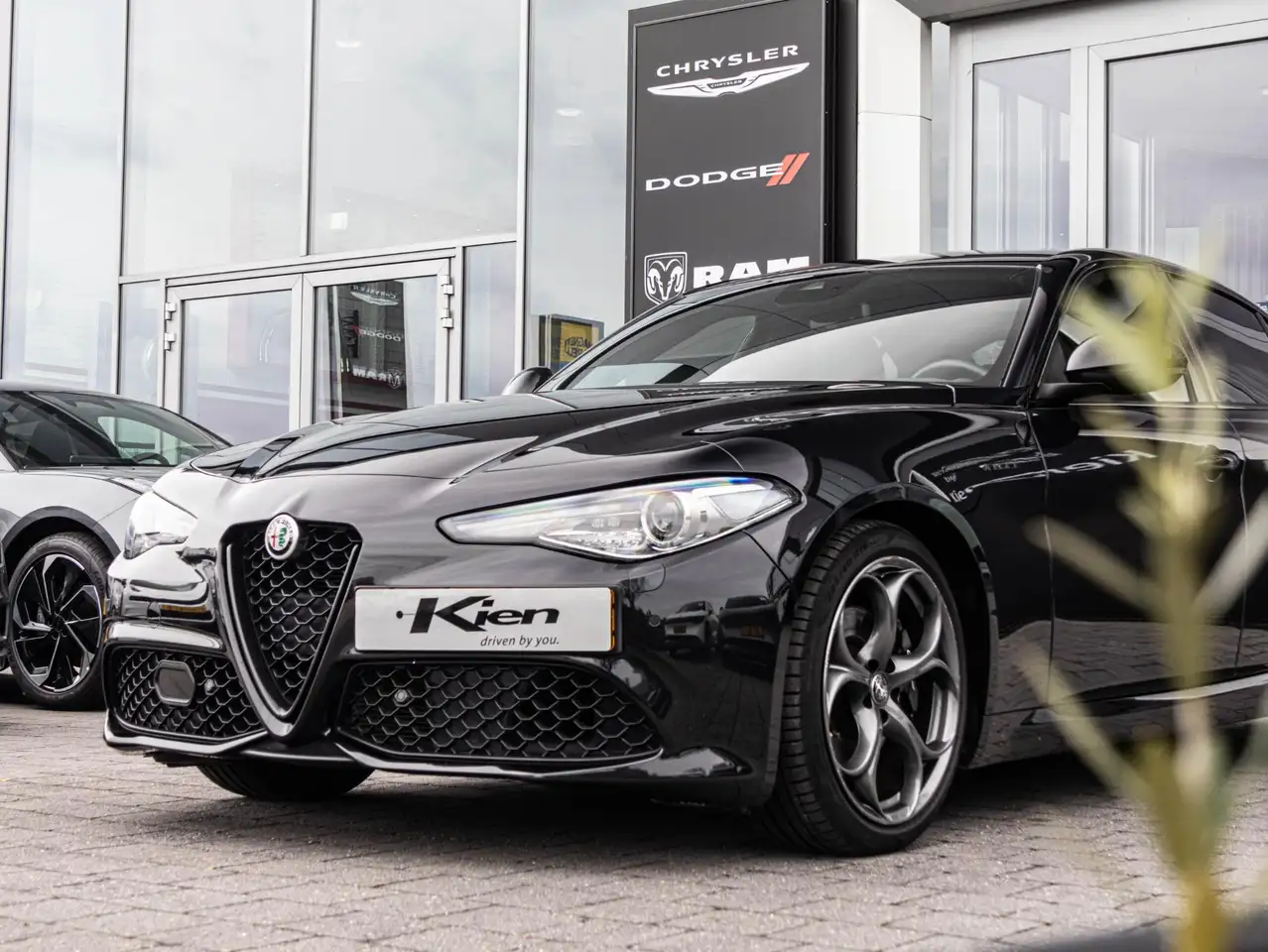 Alfa Romeo Giulia 2021 — фото 30