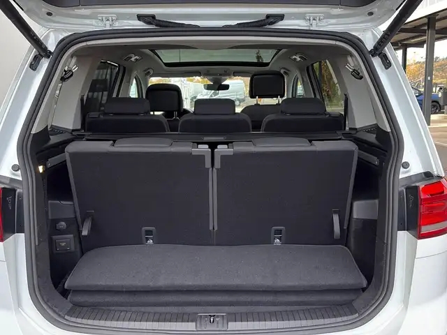 Volkswagen Touran view 12