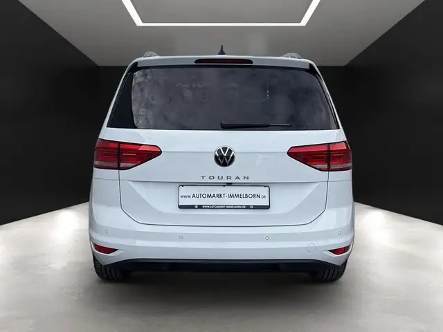 Volkswagen Touran view 10