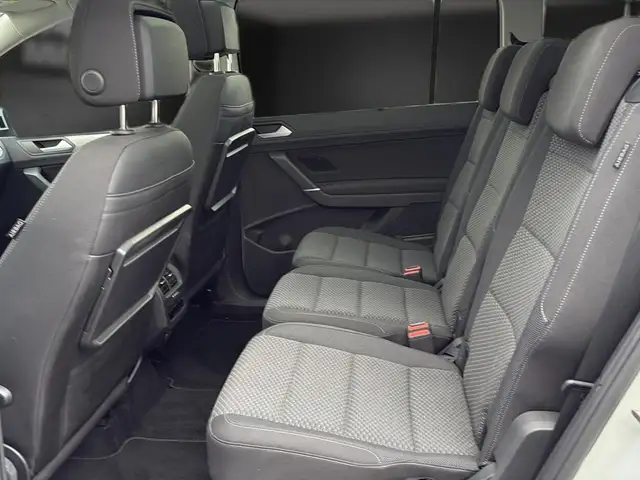 Volkswagen Touran view 20