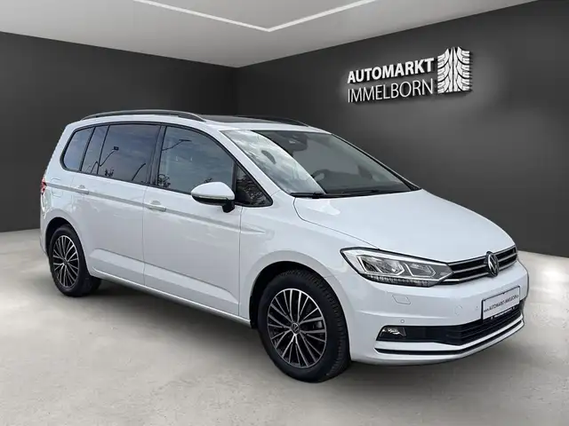 2024 Volkswagen Touran in White for sale