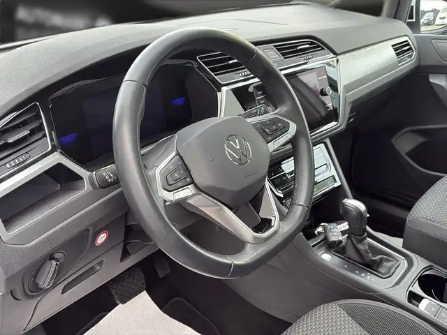 Volkswagen Touran view 14