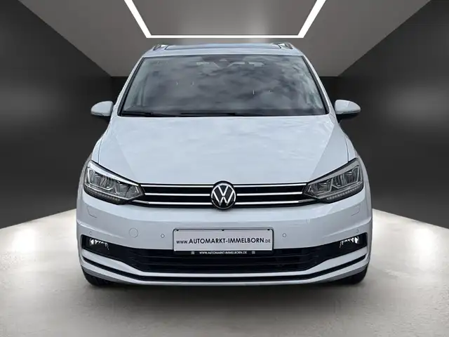 Volkswagen Touran view 9