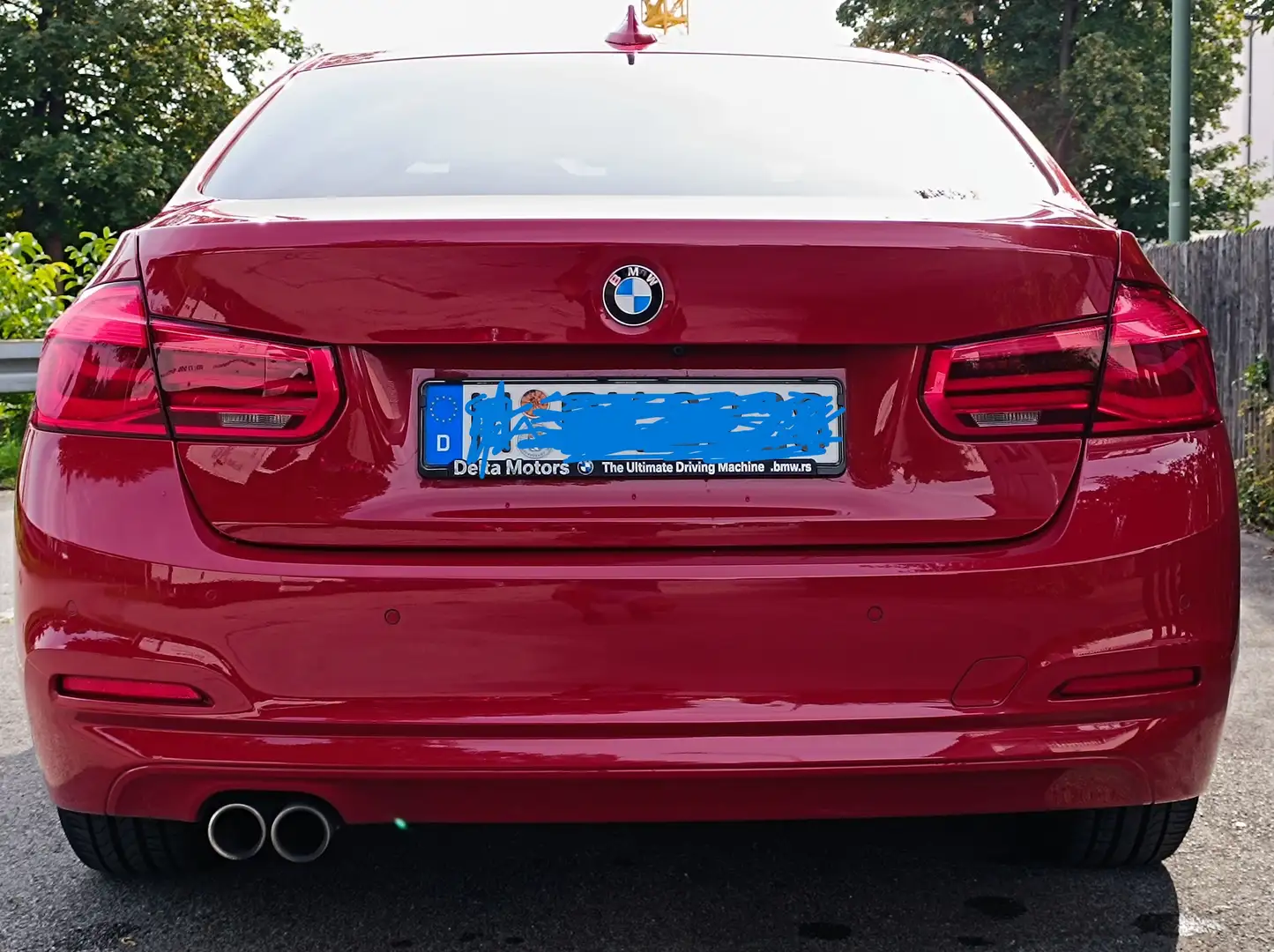 BMW 330 330i xDrive Aut. Advantage Rot - 2