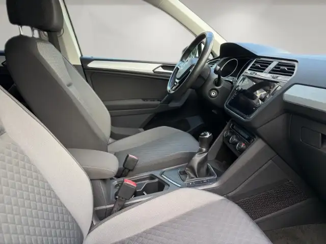 Volkswagen Tiguan view 14