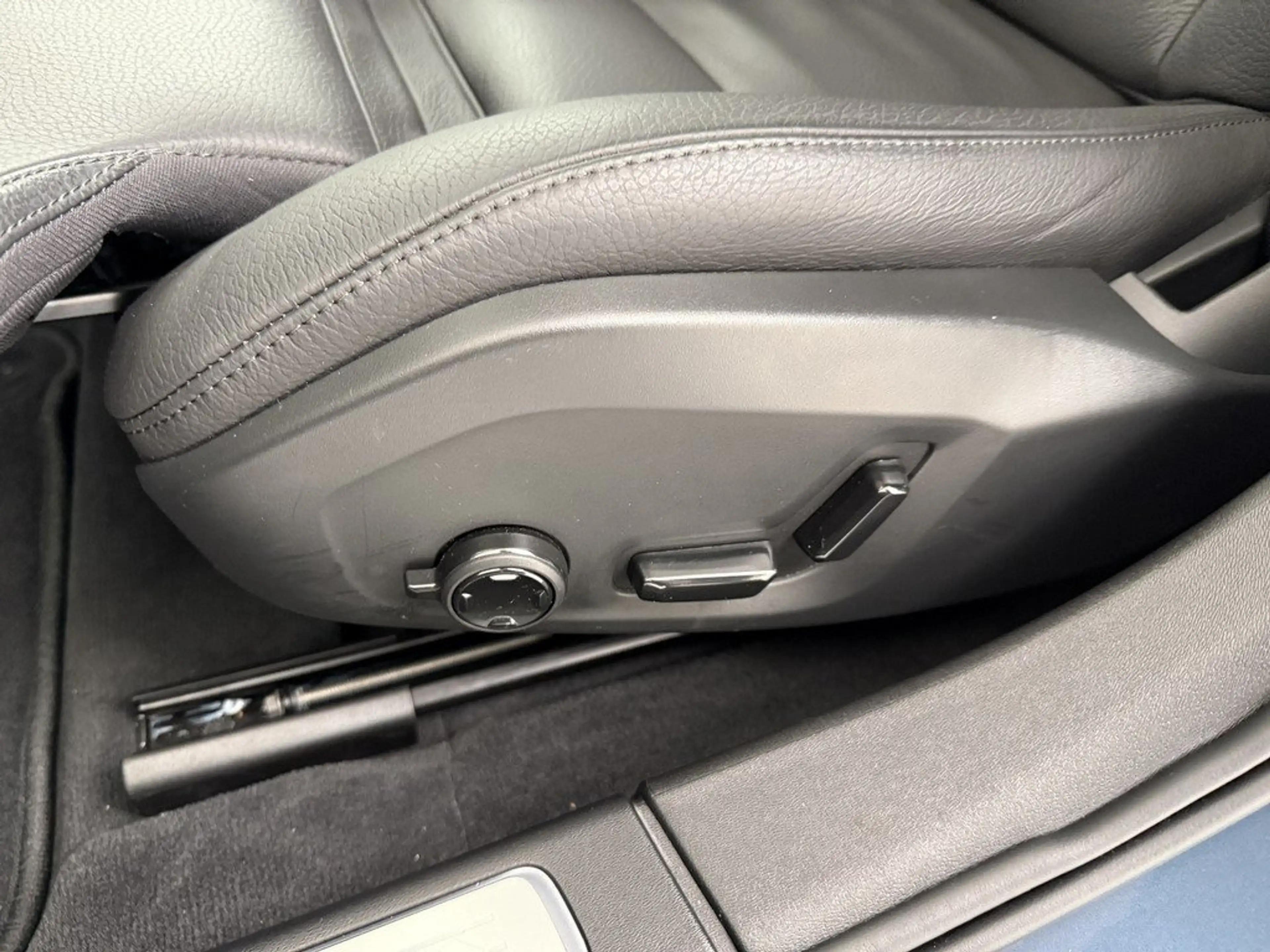Volvo V90 T6 Core Recharge AWD — photo 15