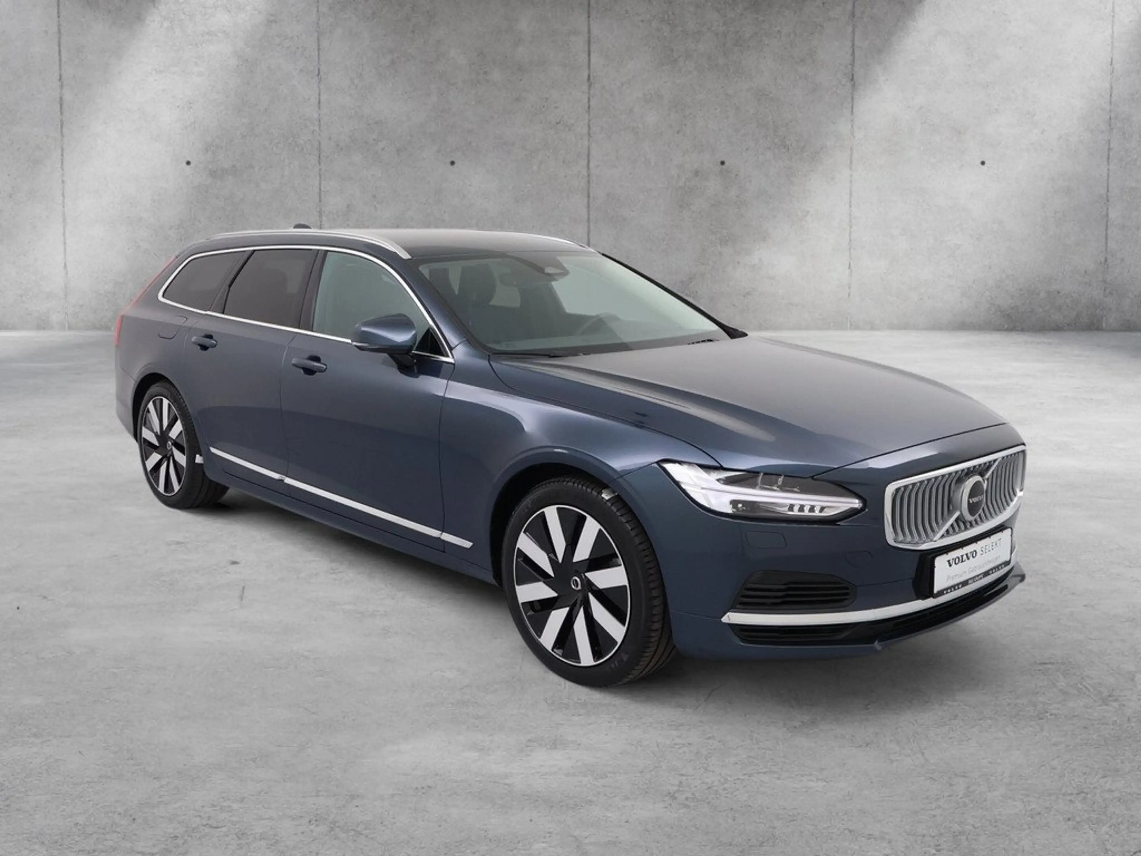 Volvo V90 T6 Core Recharge AWD — photo 3
