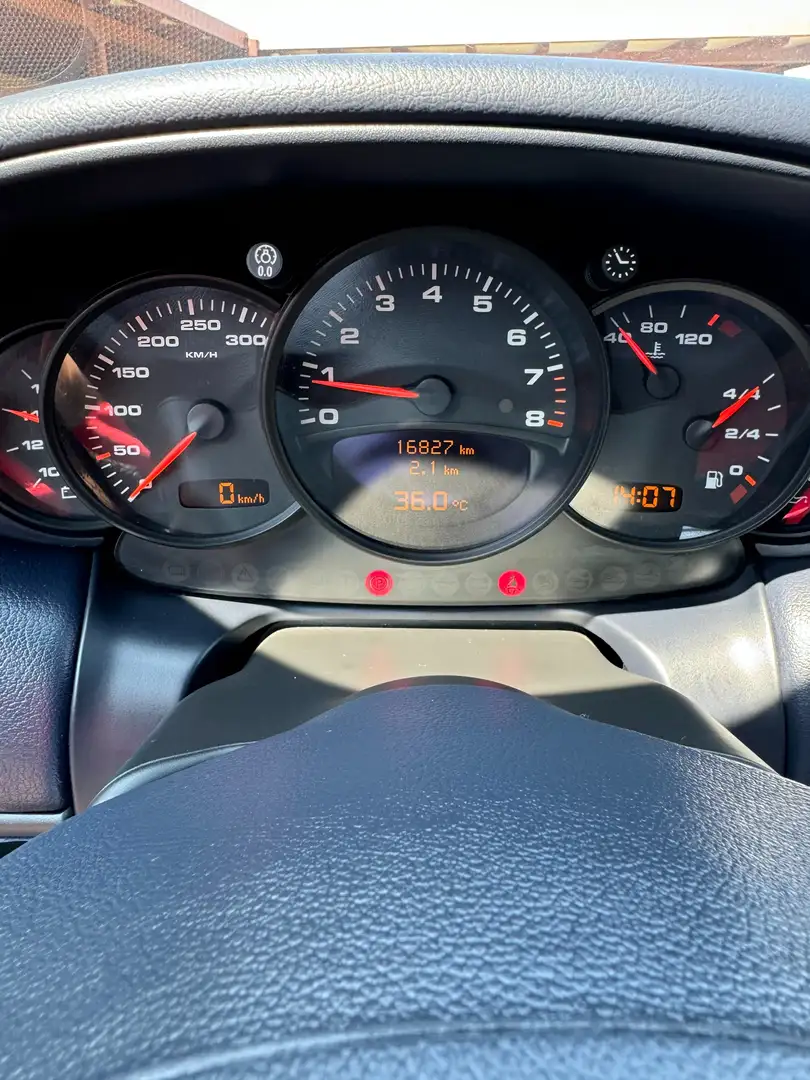 Porsche 996 Carrera 4 Argento - 1