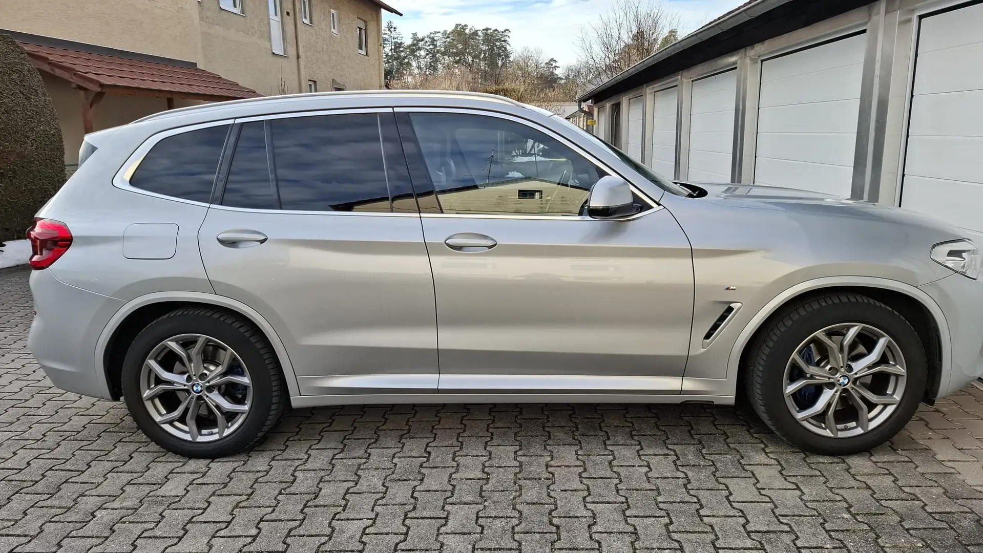 BMW X3 M xDrive30d Aut. Sport Stříbrná - 2