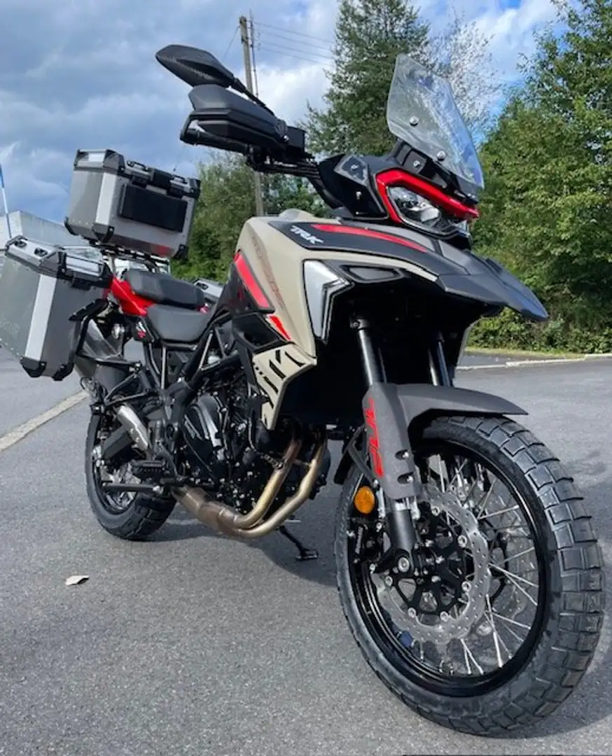 Benelli TRK 702 X - Aktionspreis  mit Koffer + Topcase Red - 1