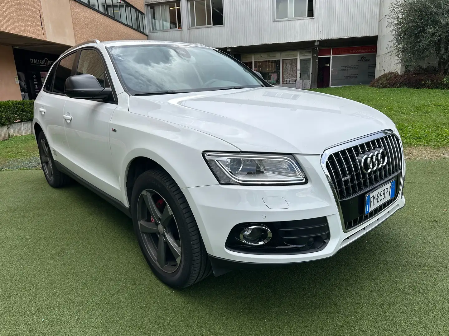 Audi Q5 2.0 Tdi 177CV Advanced Plus quattro Blanc - 2