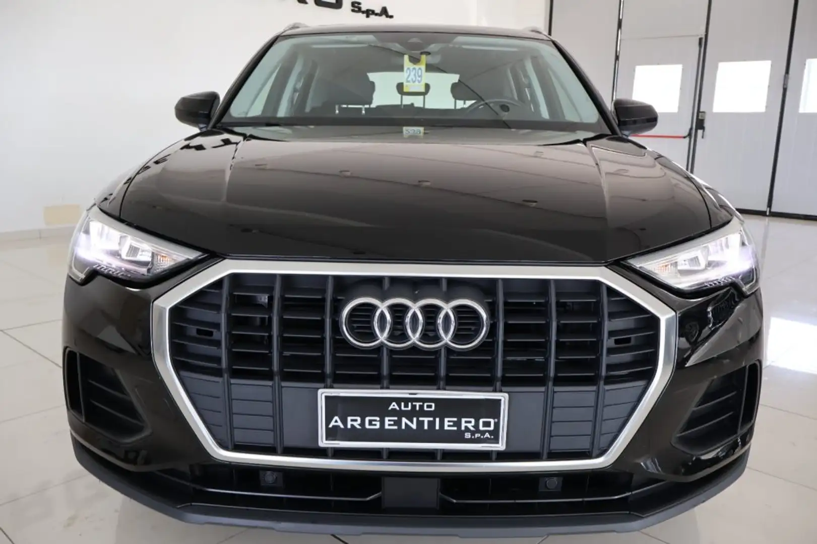 Audi Q3 35 TDI S tronic Business Nero - 2
