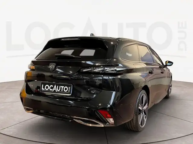 Peugeot 308 view 4