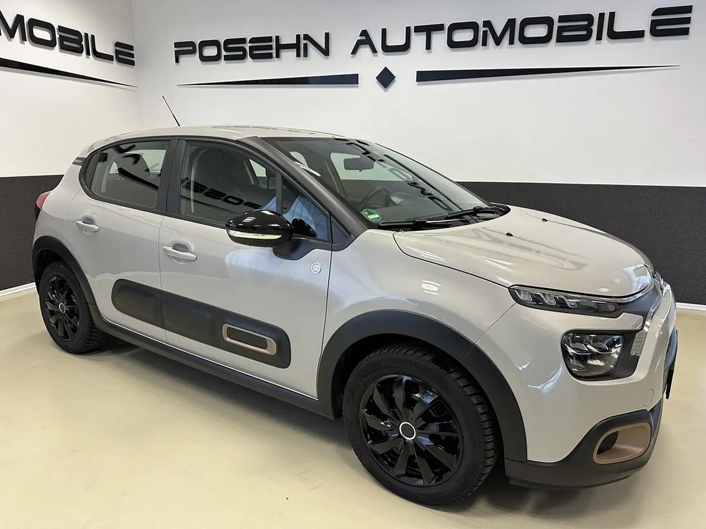 Citroen C3 1.2 PureTech C-Series LED Gris - 1