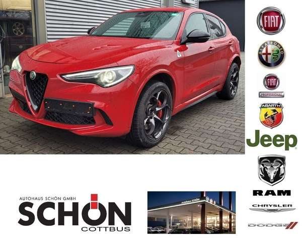 Imagine Alfa Romeo Stelvio Quadrifoglio Q4