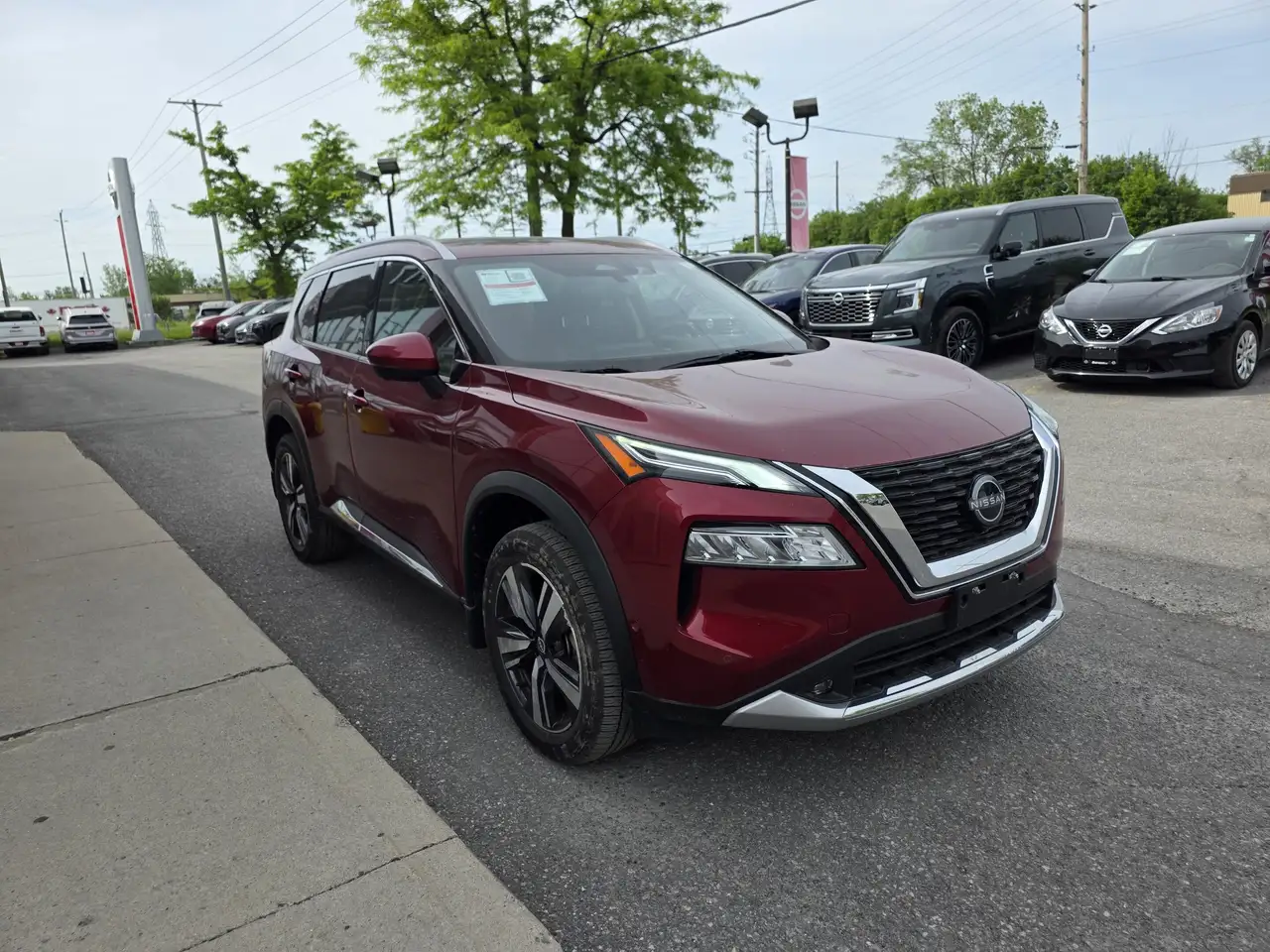 Nissan Rogue fotografie Nissan Rogue