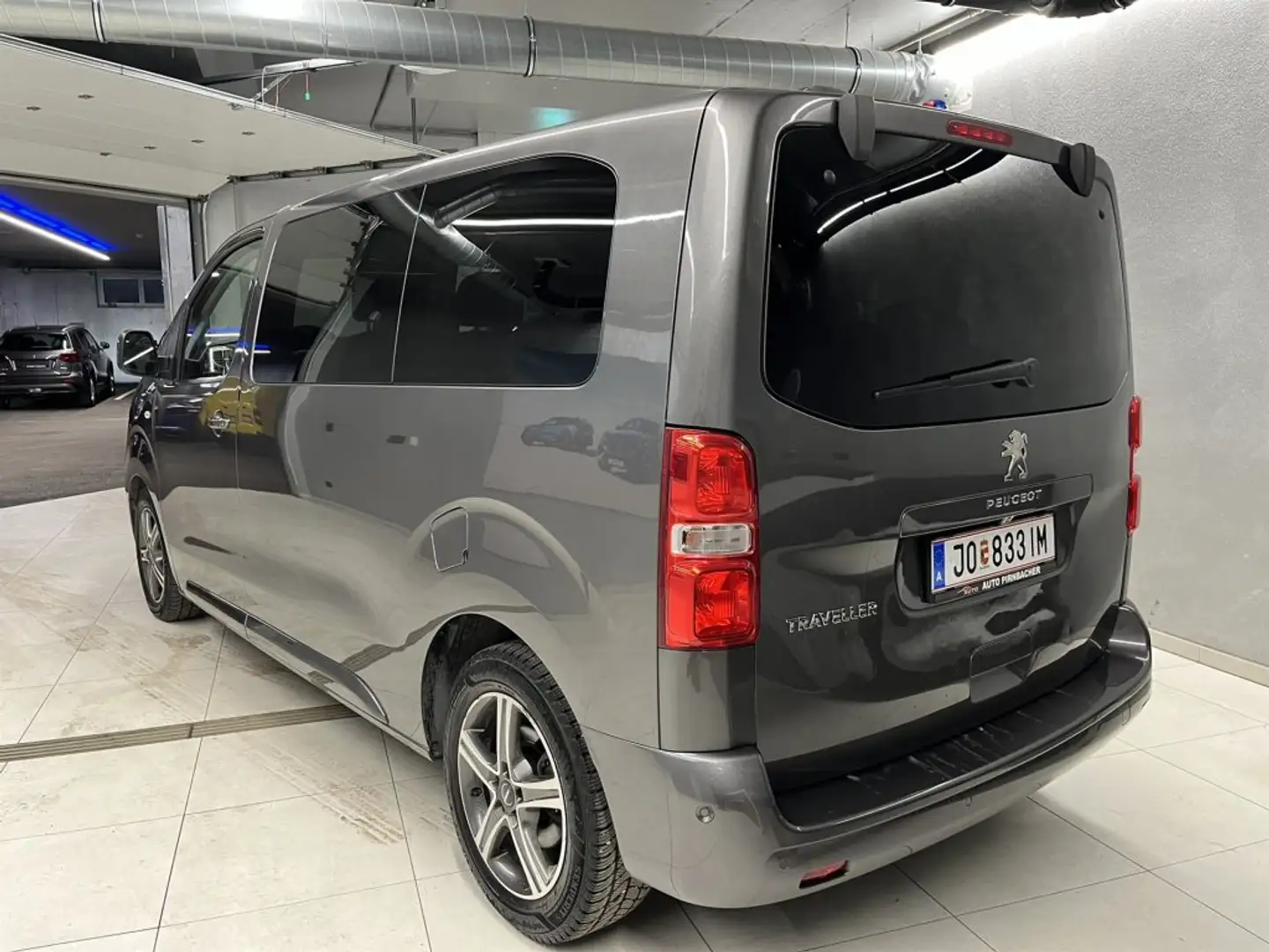 Peugeot Traveller NEU ACT STD 2,0 Grau - 2