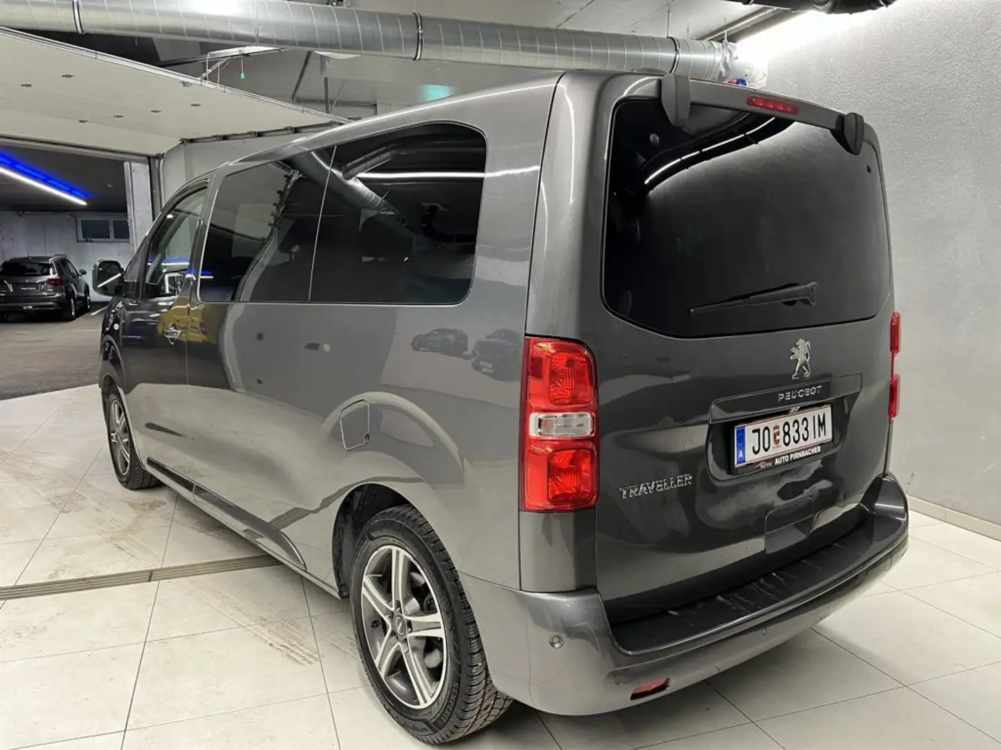 Peugeot Traveller NEU ACT STD 2,0 Gris - 2