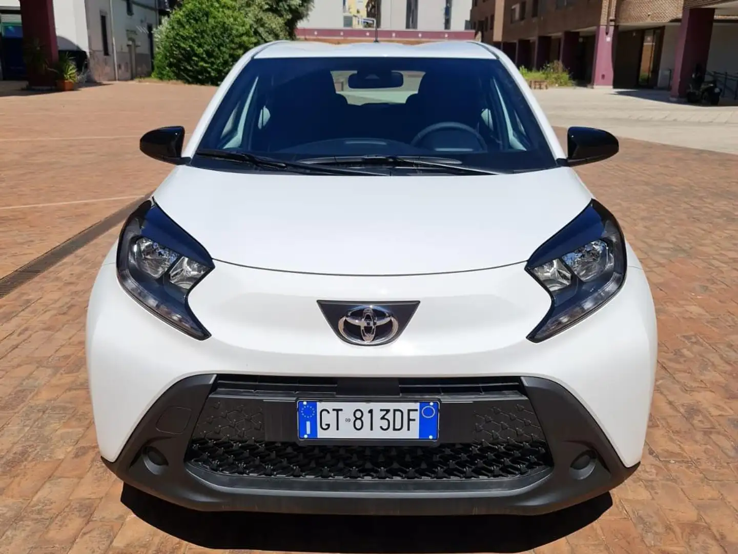 Toyota Aygo Aygo X  1.0 Active NOLEGGIO LUNGO E BREVE TERMINE Wit - 2