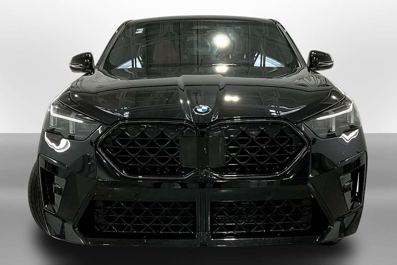2026 BMW X2 xDrive28i Premium Essential // M-sport / Premium E — photo 1