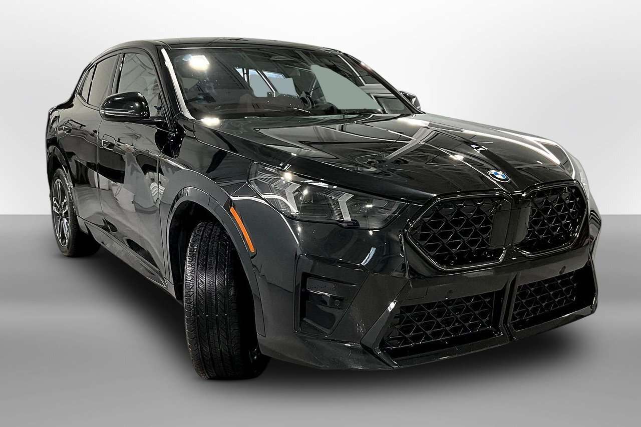 2026 BMW X2 xDrive28i Premium Essential // M-sport / Premium E — photo 1