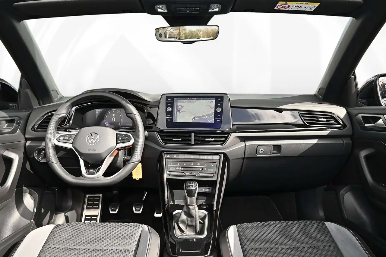 Volkswagen T-Roc Cabriolet R-Line 1.5 l TSI OPF 110 kW (150 P 8