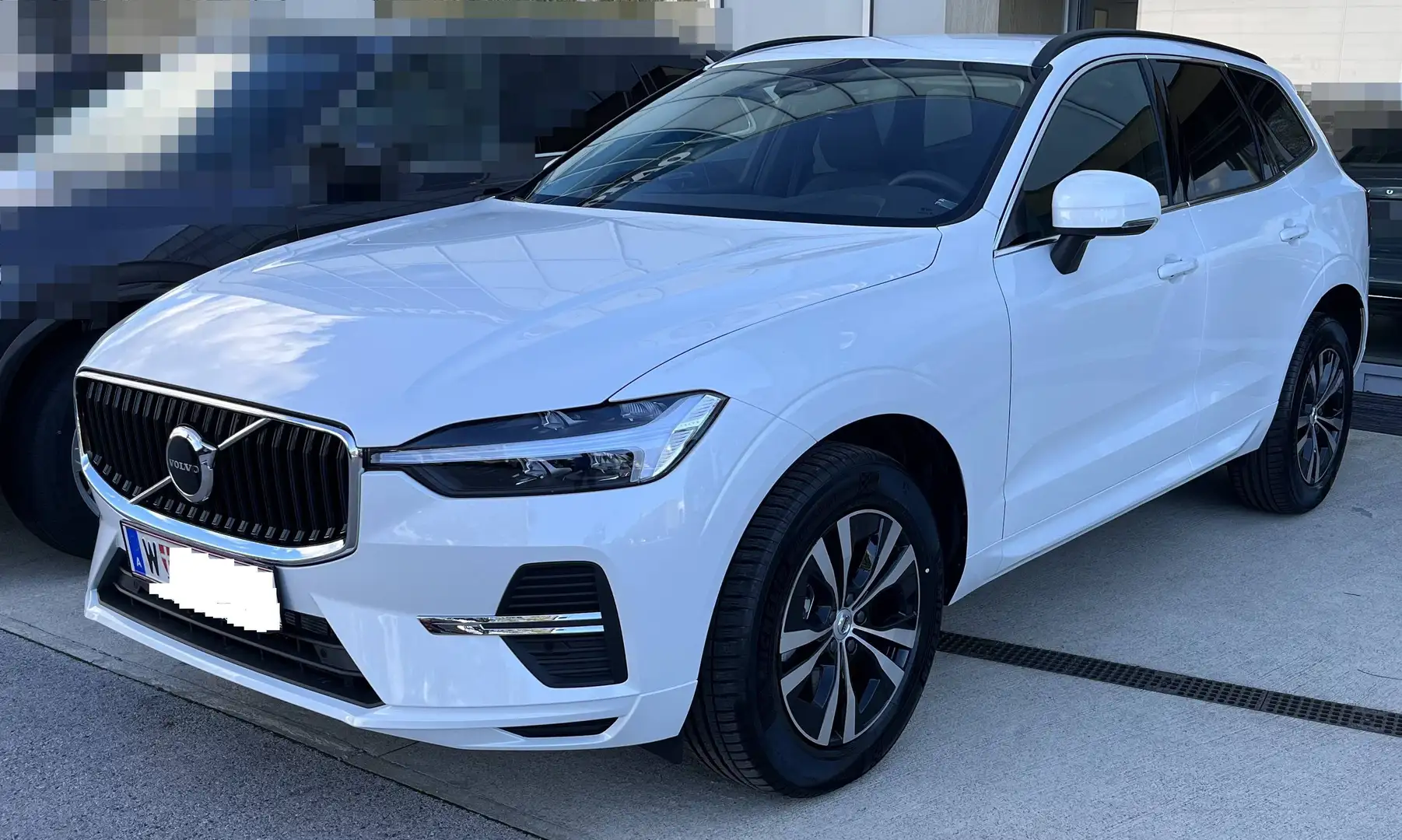Volvo XC60 Volvo XC60 Mild Hybrid B4 Momentum Pro Geartronic SUV -Crystal white Weiß - 2