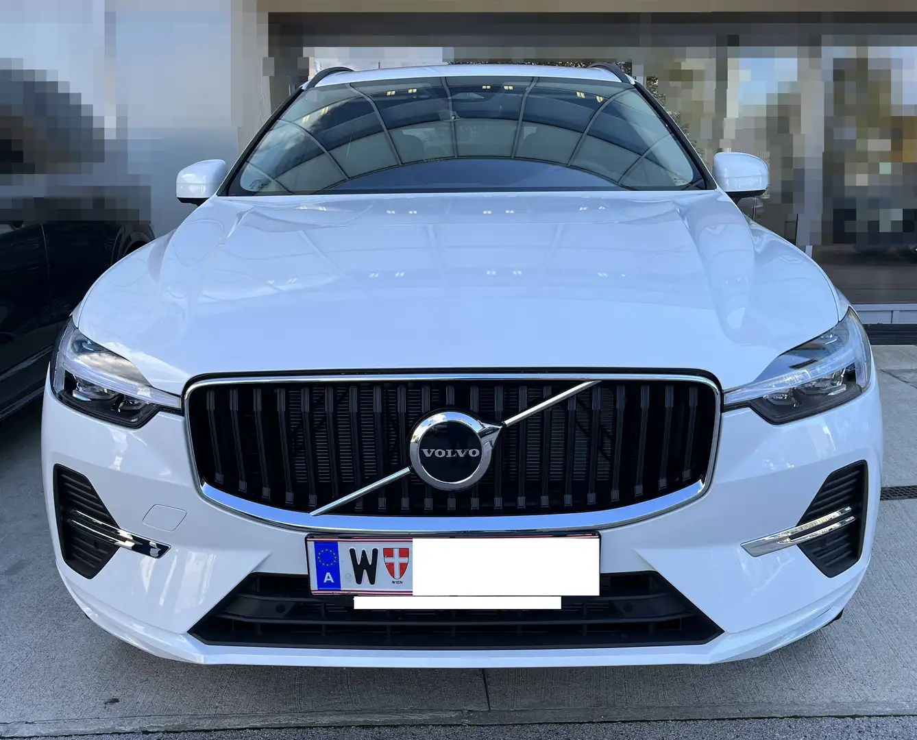 Volvo XC60 Volvo XC60 Mild Hybrid B4 Momentum Pro Geartronic SUV -Crystal white Weiß - 1