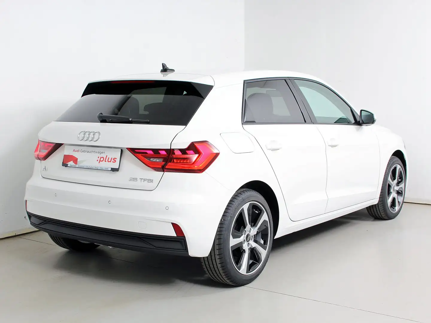 Audi A1 25 TFSI intense Weiß - 2