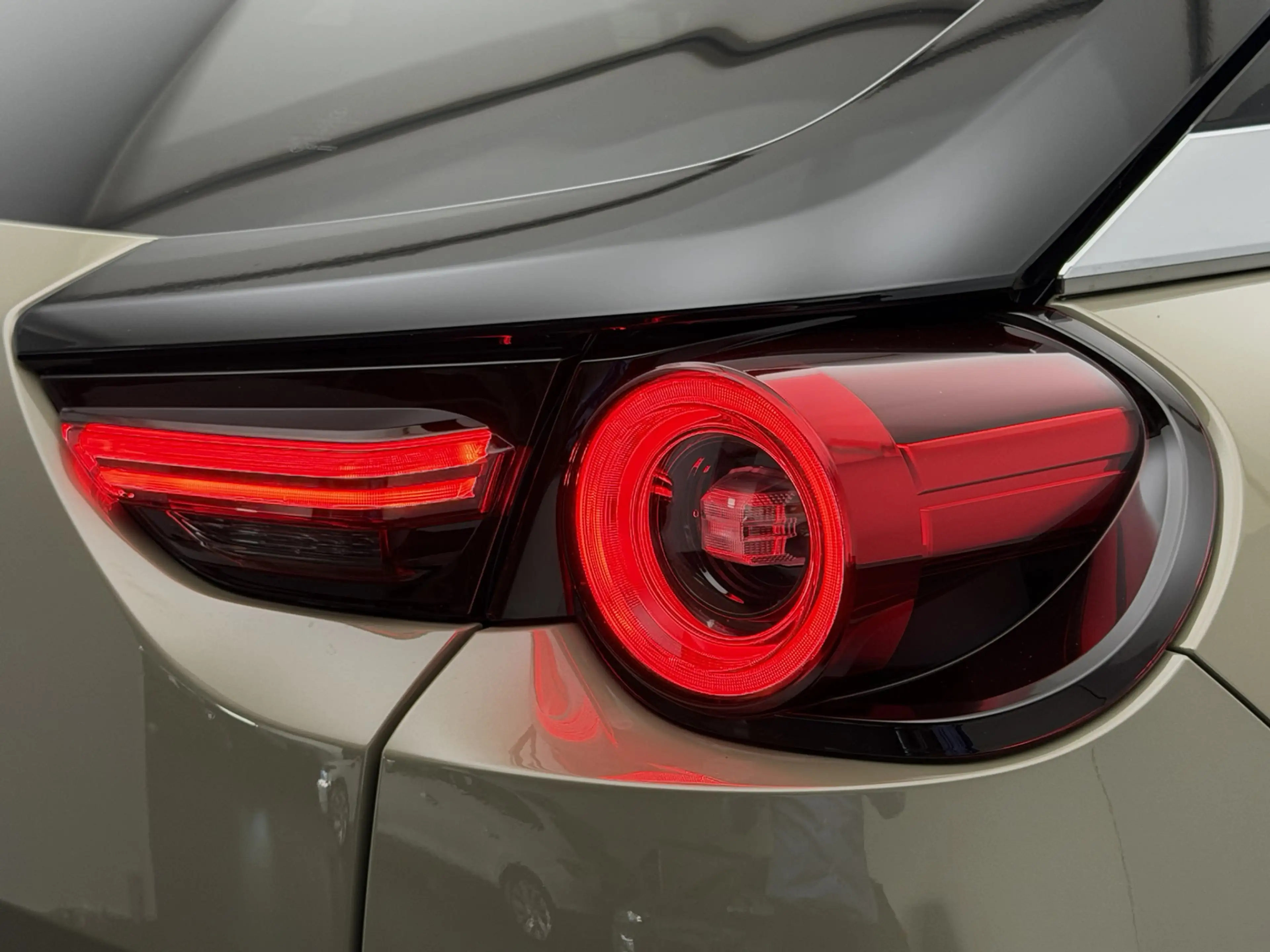 Mazda MX-30 e-SkyActiv R-EV 170 Makoto | Afn. Trekhaak | Head- — photo 26