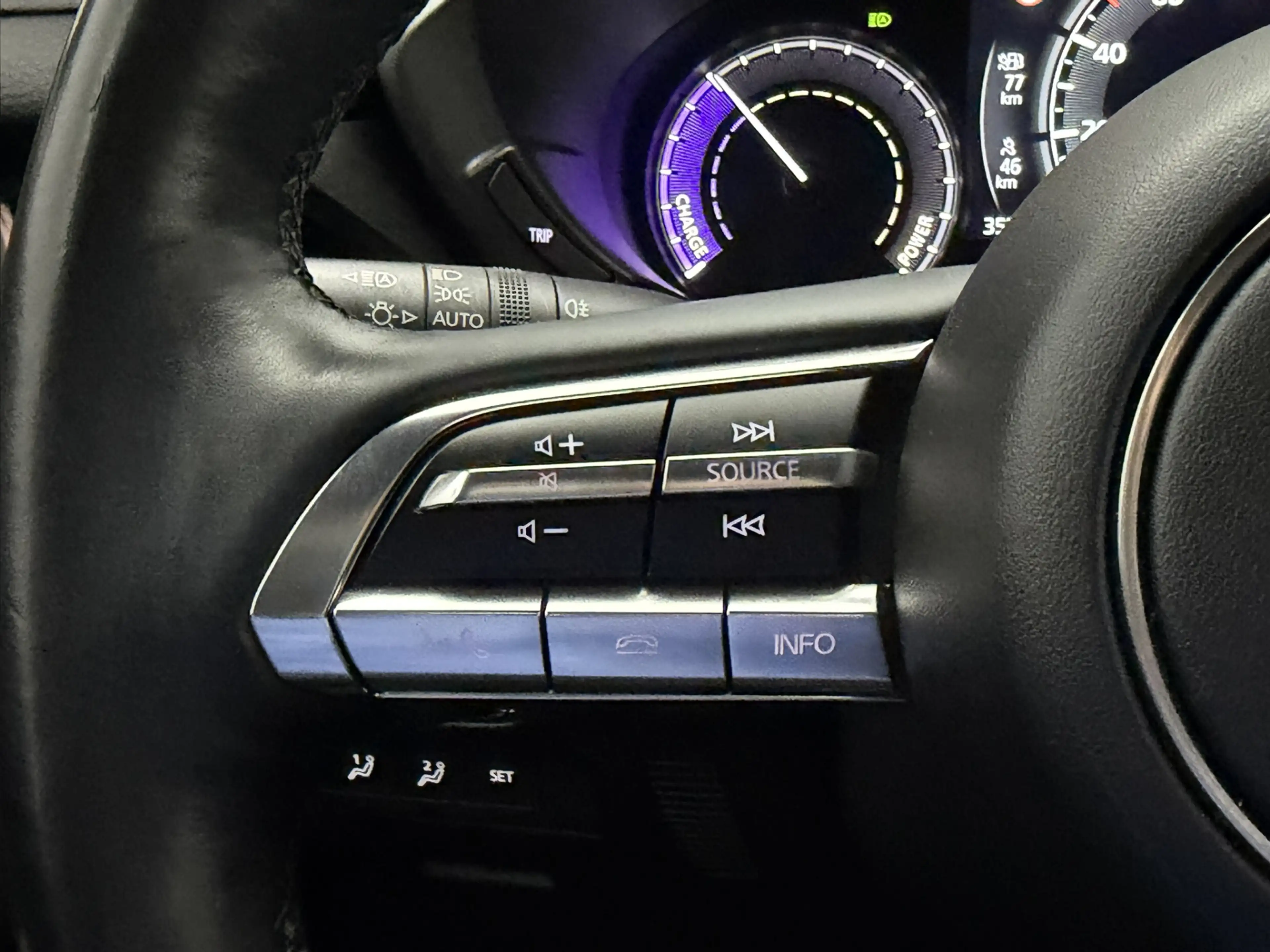 Mazda MX-30 e-SkyActiv R-EV 170 Makoto | Afn. Trekhaak | Head- — photo 14