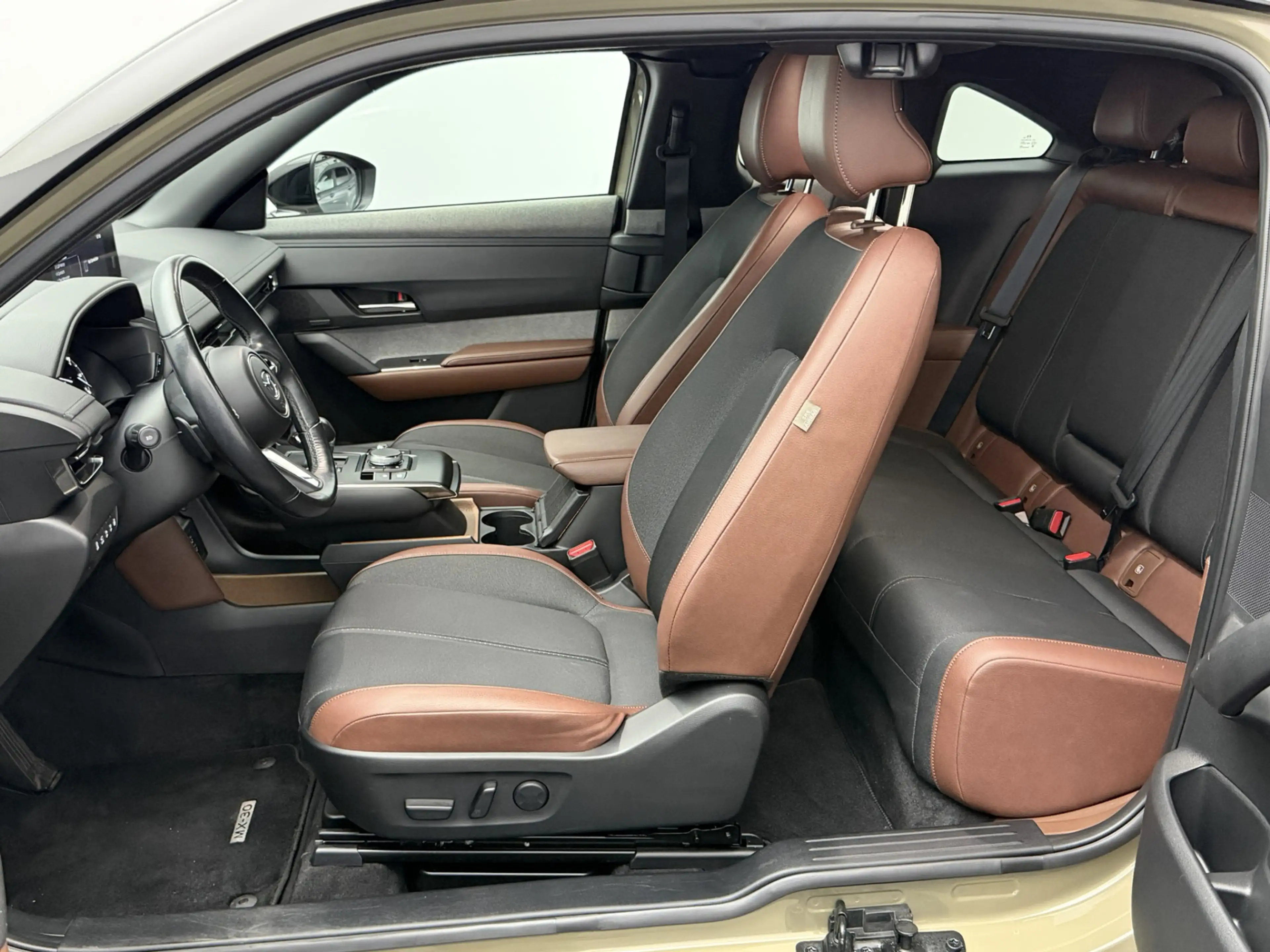 Mazda MX-30 e-SkyActiv R-EV 170 Makoto | Afn. Trekhaak | Head- — photo 24