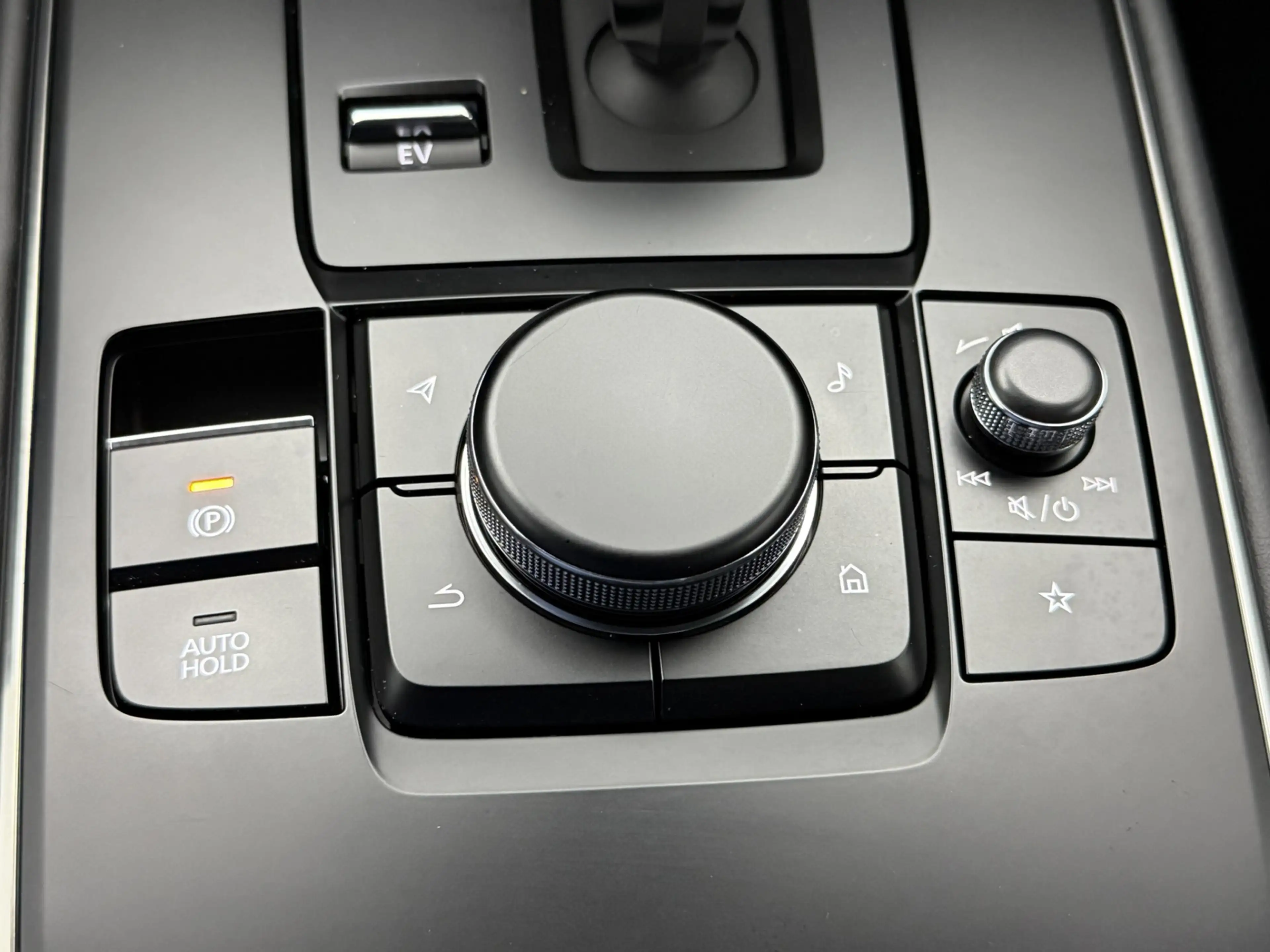Mazda MX-30 e-SkyActiv R-EV 170 Makoto | Afn. Trekhaak | Head- — photo 19