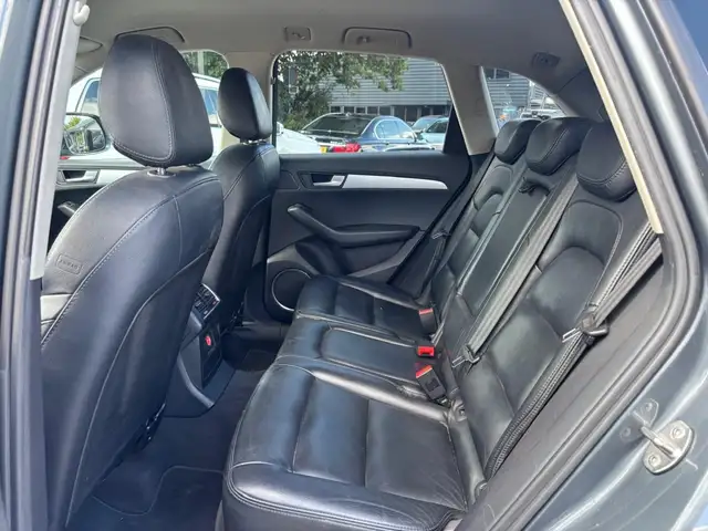 Audi Q5 view 14