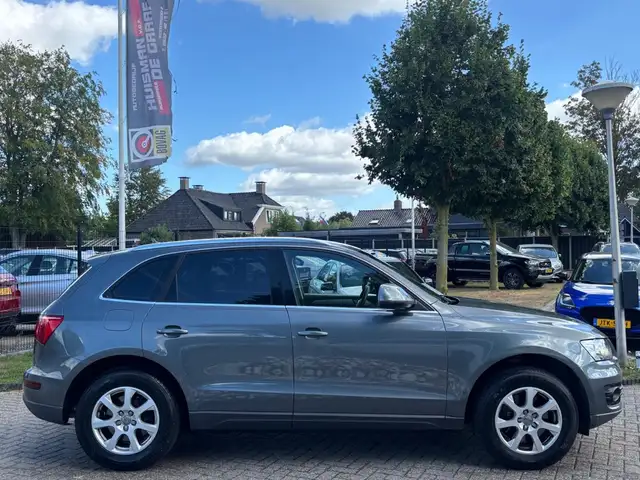 Audi Q5 view 5