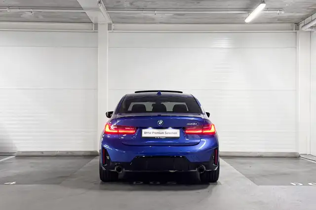 BMW 3 Series view 7