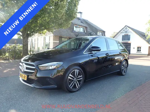Mercedes-Benz B 200 SPORTLEER / SFEERVERLICHTING / NAVI / STOELVERWARM