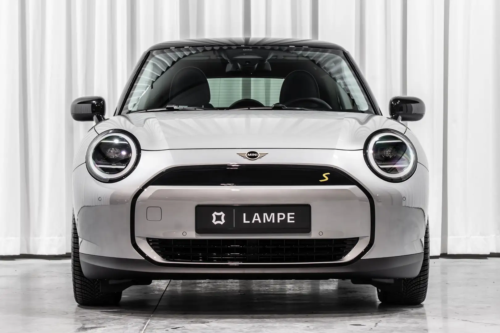 MINI Cooper SE Classic Trim Panoramadak Keyless Head-Up Display Argintiu - 2